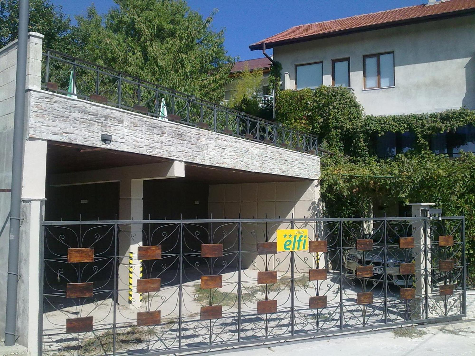 Villa Elfi Zlatni pjasătsi Eksteriør bilde